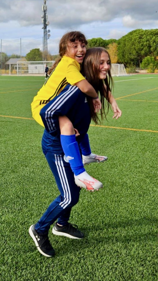 Carlota Baeza: «Me encanta poder demostrar que las niñas pueden jugar entre ellas al fútbol»